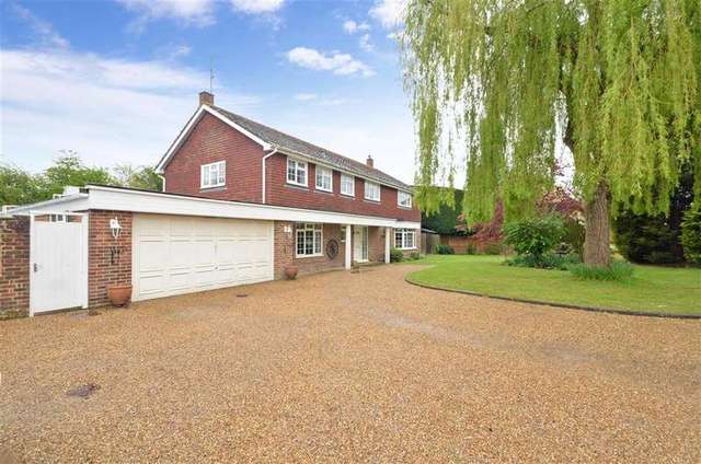  Image of 4 bedroom Detached house for sale in Pigbush Lane Loxwood Billingshurst RH14 at Loxwood West Sussex Loxwood, RH14 0QY