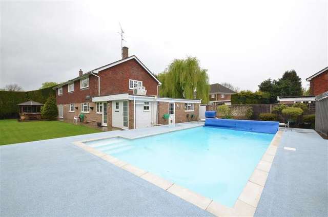  Image of 4 bedroom Detached house for sale in Pigbush Lane Loxwood Billingshurst RH14 at Loxwood West Sussex Loxwood, RH14 0QY