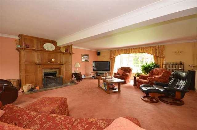  Image of 4 bedroom Detached house for sale in Pigbush Lane Loxwood Billingshurst RH14 at Loxwood West Sussex Loxwood, RH14 0QY