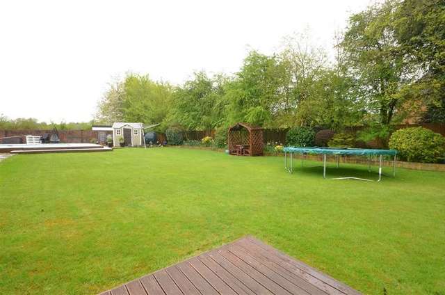  Image of 4 bedroom Detached house for sale in Pigbush Lane Loxwood Billingshurst RH14 at Loxwood West Sussex Loxwood, RH14 0QY