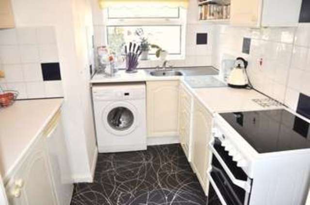  Image of 3 bedroom Detached house for sale in Pilgrims Way Andover SP10 at Pilgrims Way  Andover, SP10 5HU