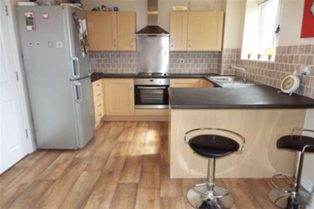  Image of 2 bedroom Flat to rent in The Laurels Fazeley Tamworth B78 at Tamworth, B78 3EJ