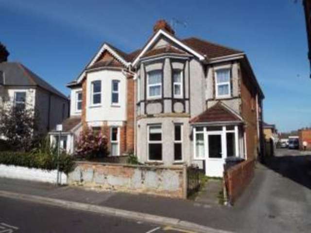  Image of 2 bedroom Flat for sale in Hannington Road Boscombe Bournemouth BH7 at Pokesdown Bournemouth Pokesdown, BH7 6JT