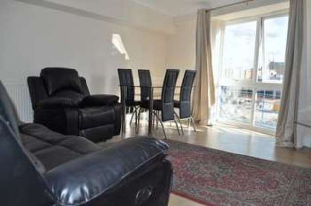  Image of 1 bedroom Property to rent in Poplar High Street London E14 at London, E14 0BG