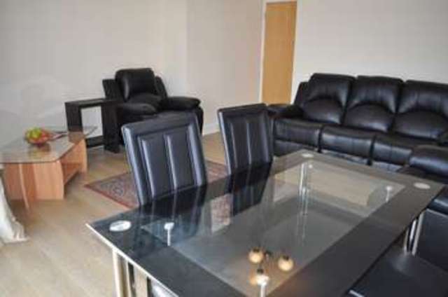  Image of 1 bedroom Property to rent in Poplar High Street London E14 at London, E14 0BG