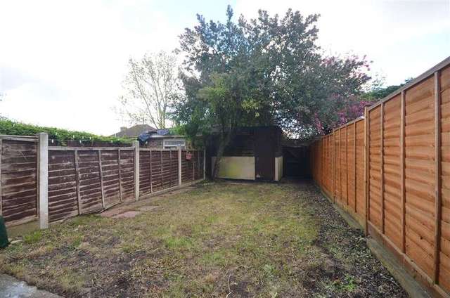  Image of 2 bedroom Terraced house for sale in Poplar Mount Belvedere DA17 at Belvedere Kent Belvedere, DA17 6DL