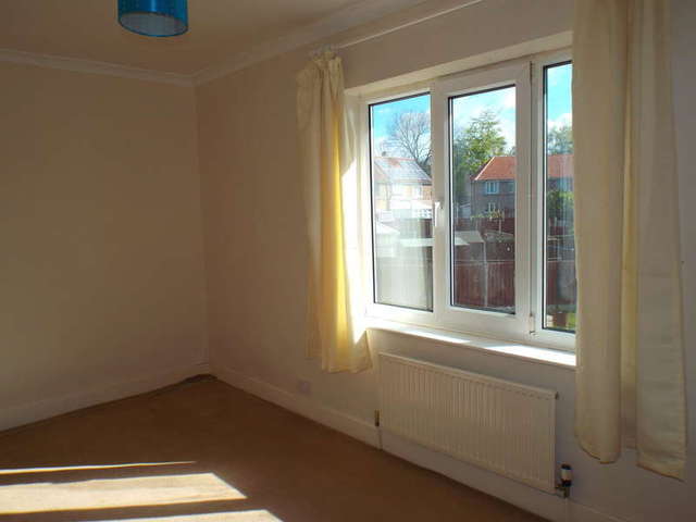  Image of 3 bedroom Semi-Detached house for sale in Poplar Road Skellow Doncaster DN6 at Skellow Doncaster Carcroft, DN6 8BN