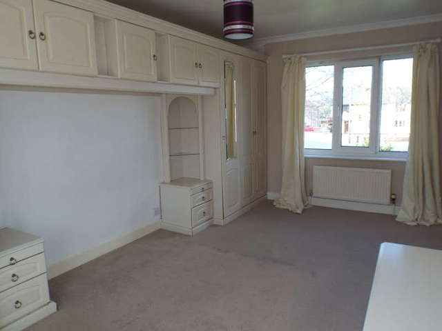  Image of 3 bedroom Semi-Detached house for sale in Poplar Road Skellow Doncaster DN6 at Skellow Doncaster Carcroft, DN6 8BN
