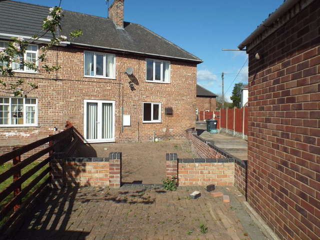  Image of 3 bedroom Semi-Detached house for sale in Poplar Road Skellow Doncaster DN6 at Skellow Doncaster Carcroft, DN6 8BN