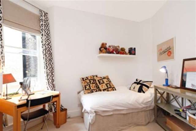 Image of 4 bedroom Flat to rent in Prince of Wales Drive London SW11 at London, SW11 4BH