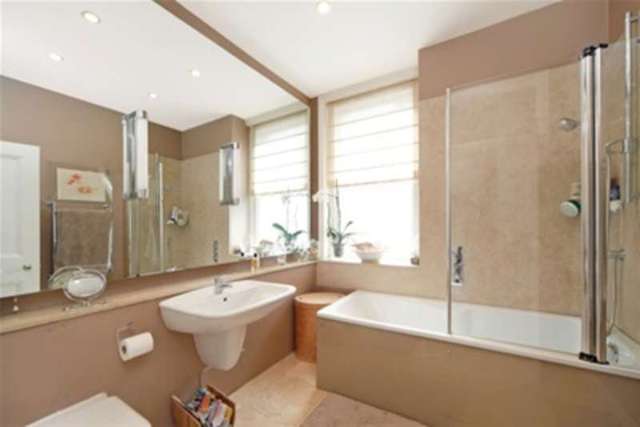  Image of 4 bedroom Flat to rent in Prince of Wales Drive London SW11 at London, SW11 4BH