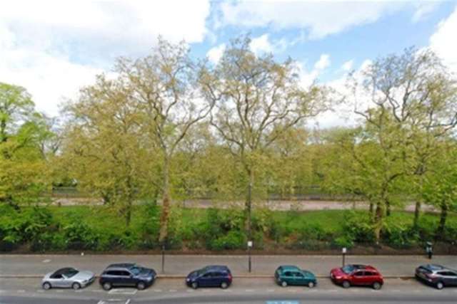  Image of 4 bedroom Flat to rent in Prince of Wales Drive London SW11 at London, SW11 4BH