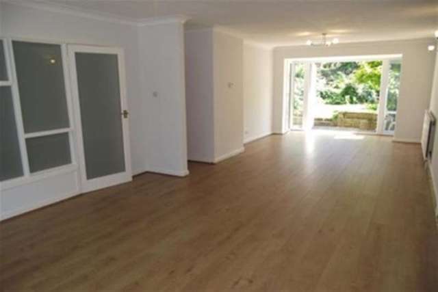  Image of 4 bedroom Detached house to rent in Regency Green Southend-on-Sea SS2 at Southend-on-Sea, SS2 6LU