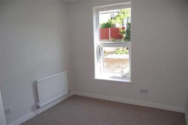  Image of 4 bedroom Detached house to rent in Regency Green Southend-on-Sea SS2 at Southend-on-Sea, SS2 6LU