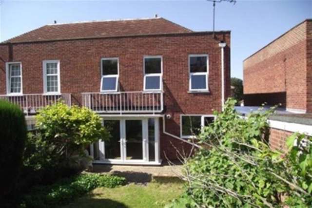  Image of 4 bedroom Detached house to rent in Regency Green Southend-on-Sea SS2 at Southend-on-Sea, SS2 6LU