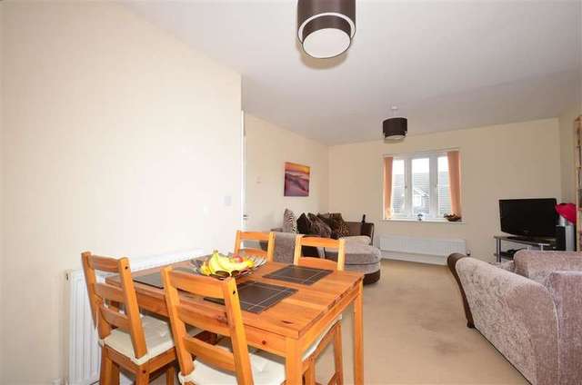  Image of 2 bedroom Flat for sale in Quarry Close Northfleet Gravesend DA11 at Gravesend Kent Gravesend, DA11 0GA