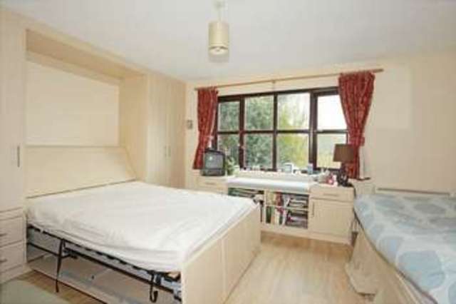  Image of 1 bedroom Flat for sale in Harecombe Rise Crowborough TN6 at Harecombe Rise  Crowborough, TN6 1LX