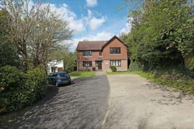  Image of 1 bedroom Flat for sale in Harecombe Rise Crowborough TN6 at Harecombe Rise  Crowborough, TN6 1LX