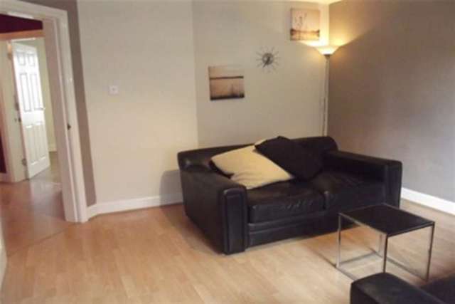  Image of 2 bedroom Flat to rent in Quarryknowe Street Glasgow G31 at Glasgow, G31 5LE