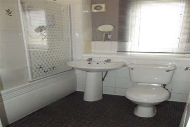  Image of 2 bedroom Flat to rent in Quarryknowe Street Glasgow G31 at Glasgow, G31 5LE