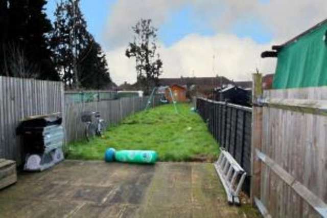  Image of 2 bedroom Maisonette for sale in Queenscroft Road London SE9 at London  Eltham, SE9 5EL