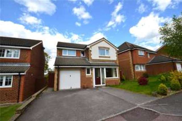  Image of 4 bedroom Detached house to rent in Rachaels Lake View Warfield Bracknell RG42 at Warfield Bracknell Newell Green, RG42 3XU