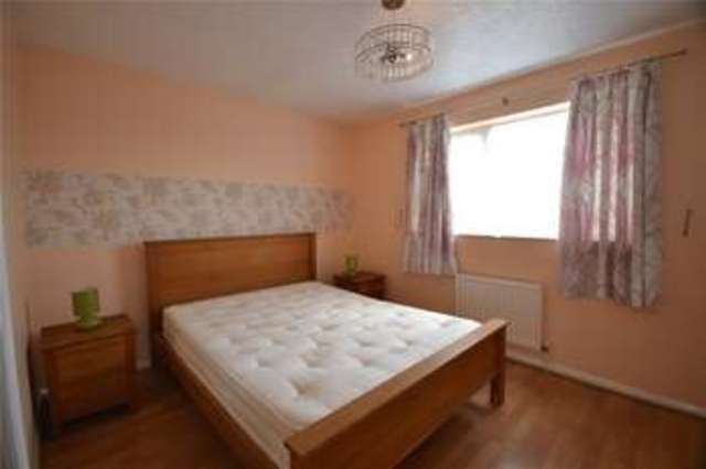  Image of 4 bedroom Detached house to rent in Rachaels Lake View Warfield Bracknell RG42 at Warfield Bracknell Newell Green, RG42 3XU