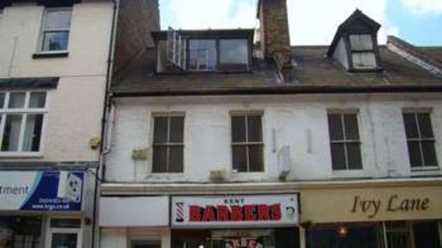  Image of 3 bedroom Flat to rent in Railway Street Chatham ME4 at Railway Street  Chatham, ME4 4JL