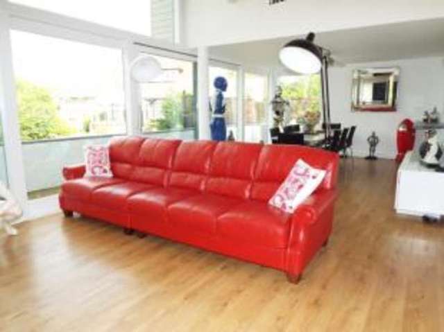 Image of 3 bedroom Detached house for sale in Lakeside Rayleigh SS6 at Rayleigh Essex Rayleigh, SS6 9LA