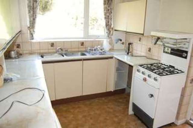  Image of 3 bedroom Semi-Detached house for sale in Redditch Road Alvechurch Birmingham B48 at Redditch Road Alvechurch Birmingham, B48 7RZ