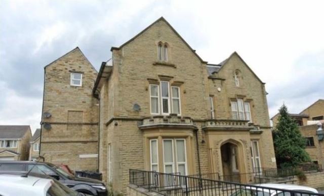  Image of 2 bedroom Apartment to rent in Redwing Crescent Huddersfield HD3 at Redwing Cresent  Botham Hall Road, Huddersfield, HD3 4RL