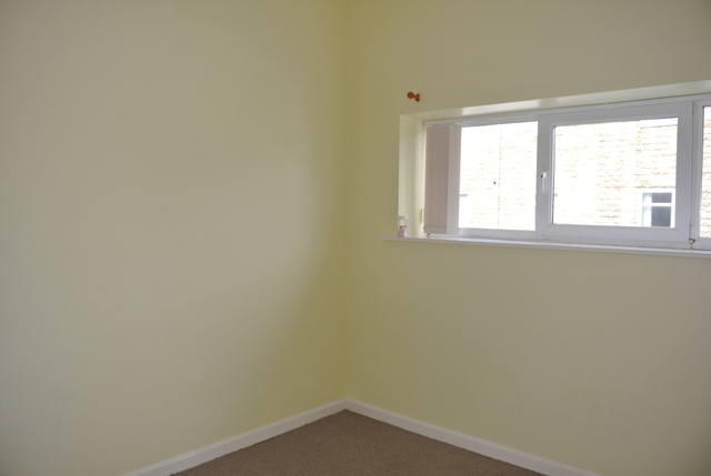  Image of 2 bedroom Apartment to rent in Redwing Crescent Huddersfield HD3 at Redwing Cresent  Botham Hall Road, Huddersfield, HD3 4RL
