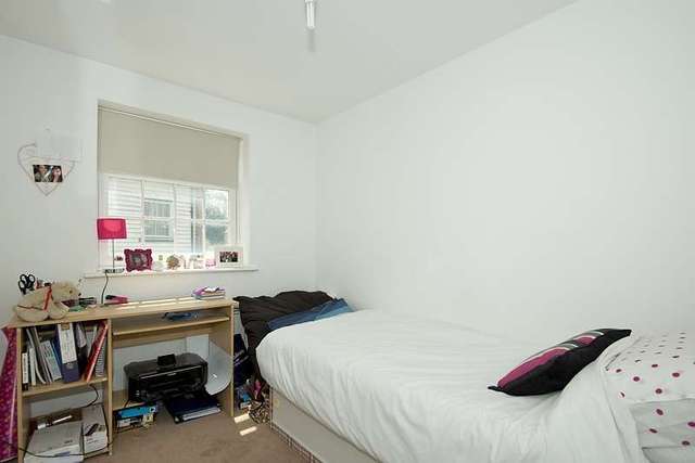  Image of 2 bedroom Flat to rent in Barton Mill Road Canterbury CT1 at Barton Mill  Canterbury, CT1 1GN