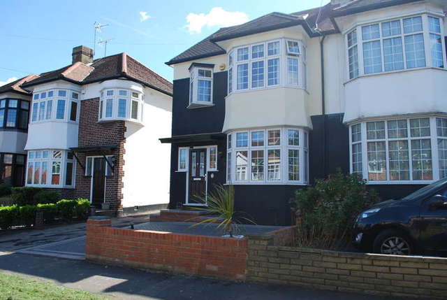  Image of 5 bedroom Semi-Detached house for sale in Rivington Avenue Woodford Green IG8 at Woodford Green London Woodford Green, IG8 8LS