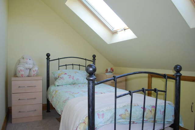  Image of 5 bedroom Semi-Detached house for sale in Rivington Avenue Woodford Green IG8 at Woodford Green London Woodford Green, IG8 8LS