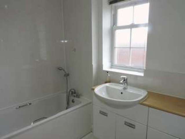  Image of 5 bedroom Terraced house for sale in Rockbourne Road Sherfield-on-Loddon Hook RG27 at Rockbourne Road Sherfield-On-Loddon Hook, RG27 0SR