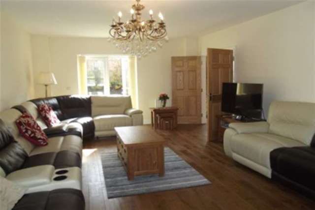  Image of 5 bedroom Detached house to rent in Rose Crescent Newton Mearns Glasgow G77 at Glasgow, G77 6GQ