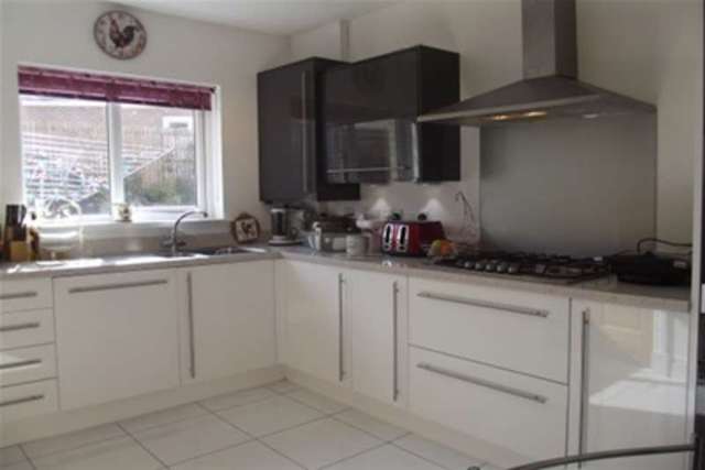  Image of 5 bedroom Detached house to rent in Rose Crescent Newton Mearns Glasgow G77 at Glasgow, G77 6GQ
