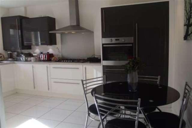  Image of 5 bedroom Detached house to rent in Rose Crescent Newton Mearns Glasgow G77 at Glasgow, G77 6GQ