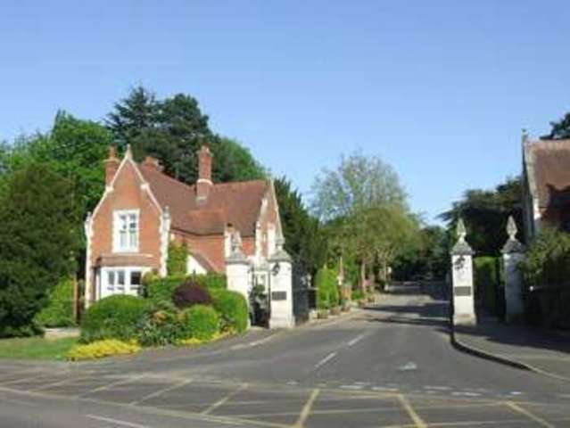  Image of 2 bedroom Flat to rent in Rosebury Square Woodford Green IG8 at Rosebury Square  Woodford Green, IG8 8NS