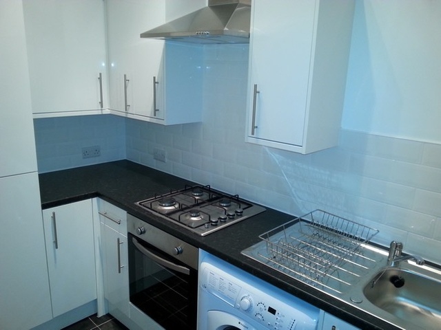  Image of 2 bedroom Flat to rent in Rossie Place Edinburgh EH7 at Easter Road Edinburgh Edinburgh, EH7 5SG