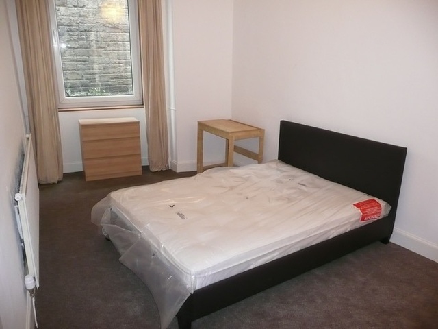  Image of 2 bedroom Flat to rent in Rossie Place Edinburgh EH7 at Easter Road Edinburgh Edinburgh, EH7 5SG