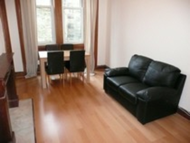  Image of 2 bedroom Flat to rent in Rossie Place Edinburgh EH7 at Easter Road Edinburgh Edinburgh, EH7 5SG