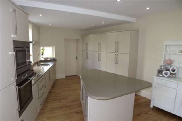  Image of 4 bedroom Terraced house to rent in Rothwell Road Gosforth Newcastle upon Tyne NE3 at Newcastle upon Tyne, NE3 1UA