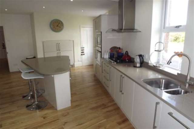  Image of 4 bedroom Terraced house to rent in Rothwell Road Gosforth Newcastle upon Tyne NE3 at Newcastle upon Tyne, NE3 1UA