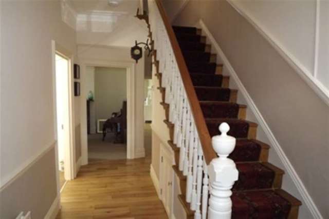  Image of 4 bedroom Terraced house to rent in Rothwell Road Gosforth Newcastle upon Tyne NE3 at Newcastle upon Tyne, NE3 1UA