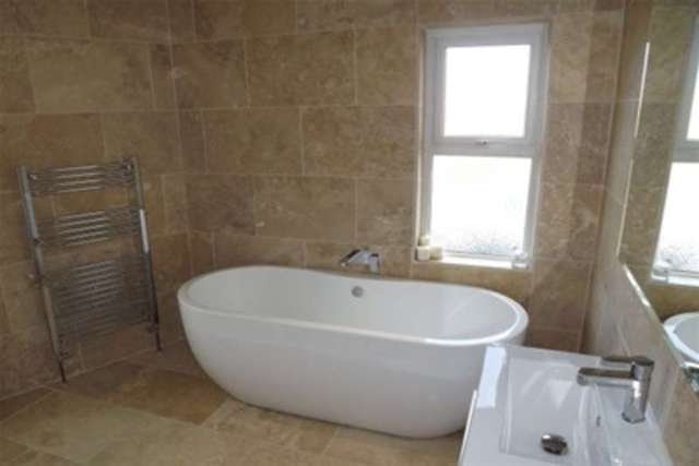  Image of 4 bedroom Terraced house to rent in Rothwell Road Gosforth Newcastle upon Tyne NE3 at Newcastle upon Tyne, NE3 1UA