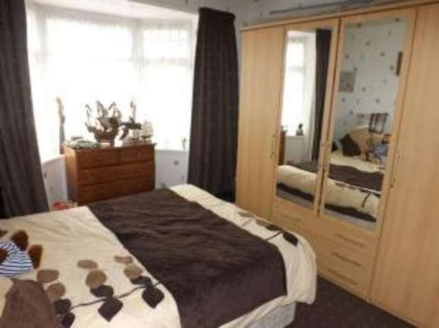  Image of 2 bedroom Bungalow for sale in Rowan Crescent Wolverhampton WV3 at Wolverhampton West Midlands Bradmore, WV3 7HL