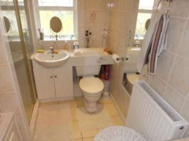 Image of 2 bedroom Bungalow for sale in Rowan Crescent Wolverhampton WV3 at Wolverhampton West Midlands Bradmore, WV3 7HL