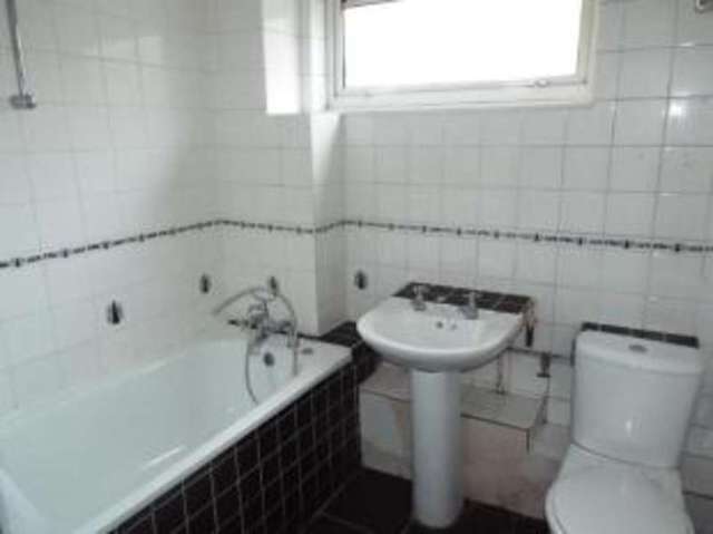  Image of 1 bedroom Flat for sale in Rowan Drive Broxbourne EN10 at Broxbourne Hertfordshire Turnford, EN10 6HJ